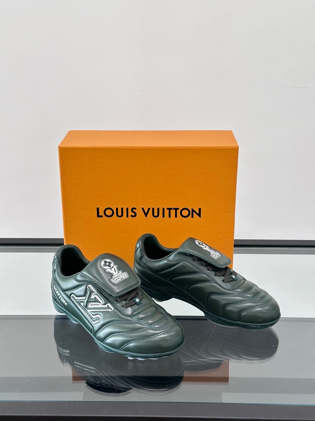 LV Men Black Leather Sneakers