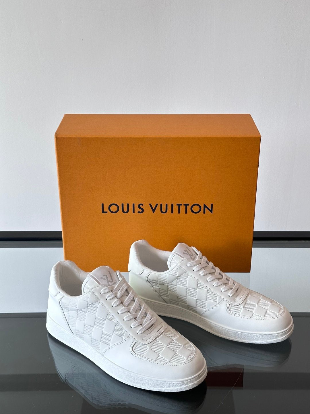 LV Men White Leather Sneakers