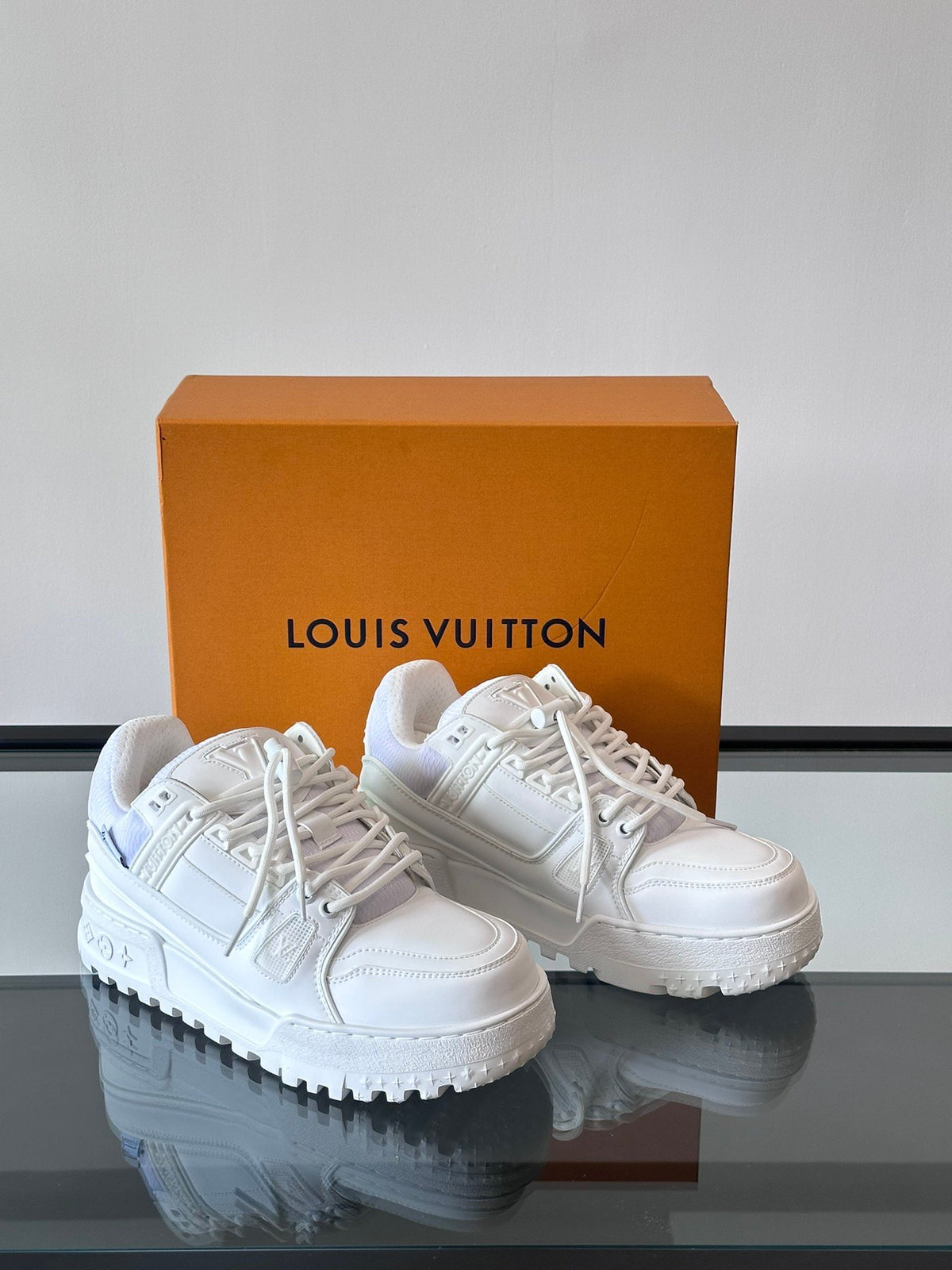 LV Men White Leather Sneakers