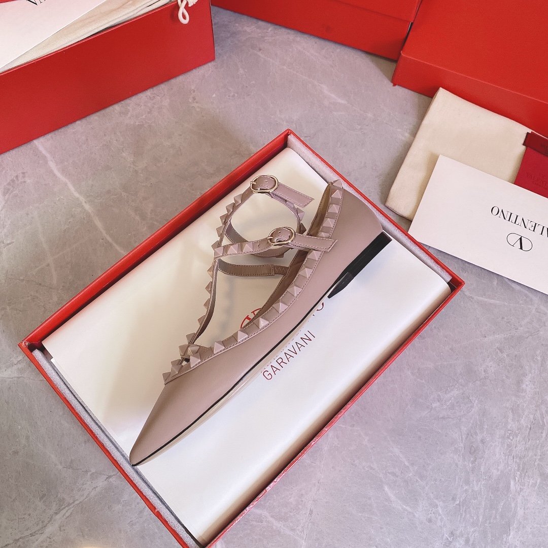 Valentino Women Beige Leather Pointed Flats