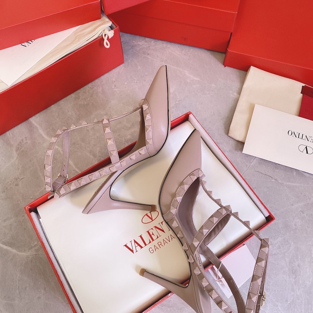Valentino Women Beige Leather Studded Pumps