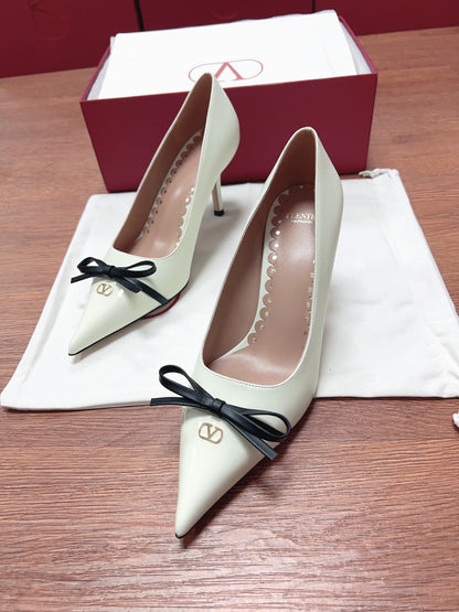 Valentino Women White Leather Pointed Toe Pumps