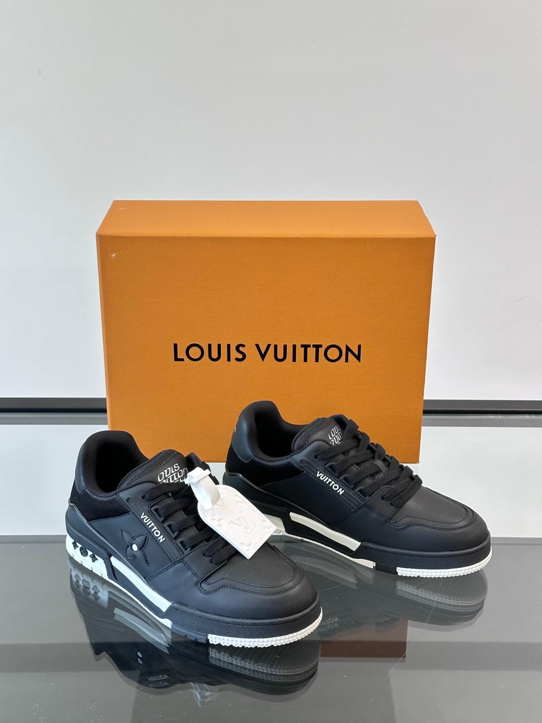 LV Men Black Leather Sneakers