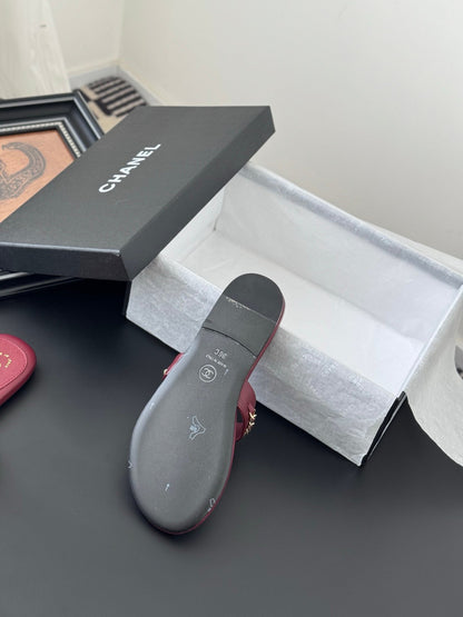 Chanel Women Burgundy Leather Chain Detail Slides