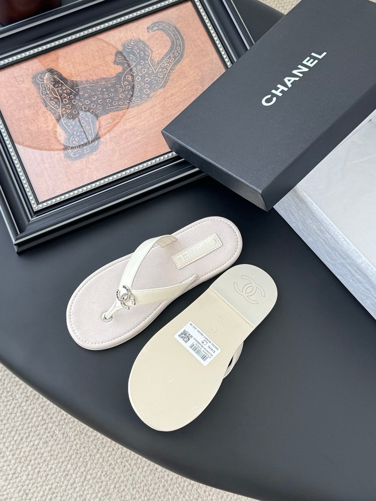 Chanel Women White Leather Thong Sandals
