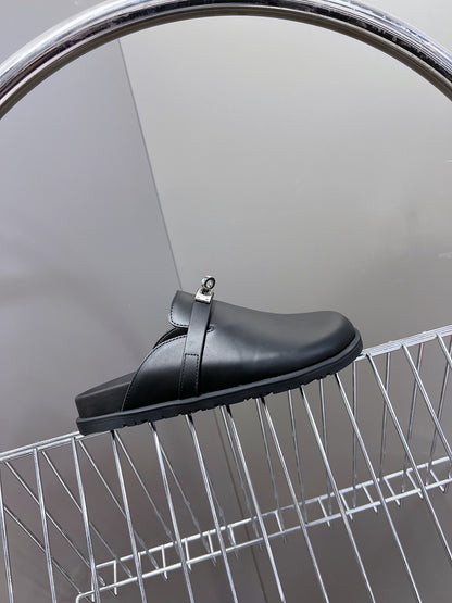 Hermes Women Black Leather Mules