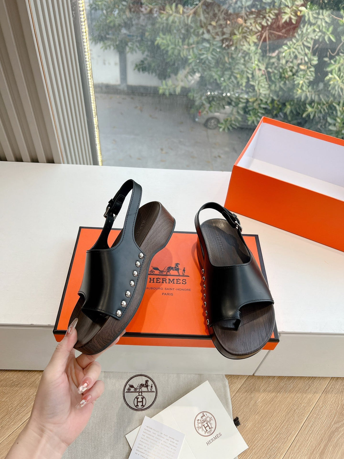 Hermes Women Black Leather Slingback Sandals