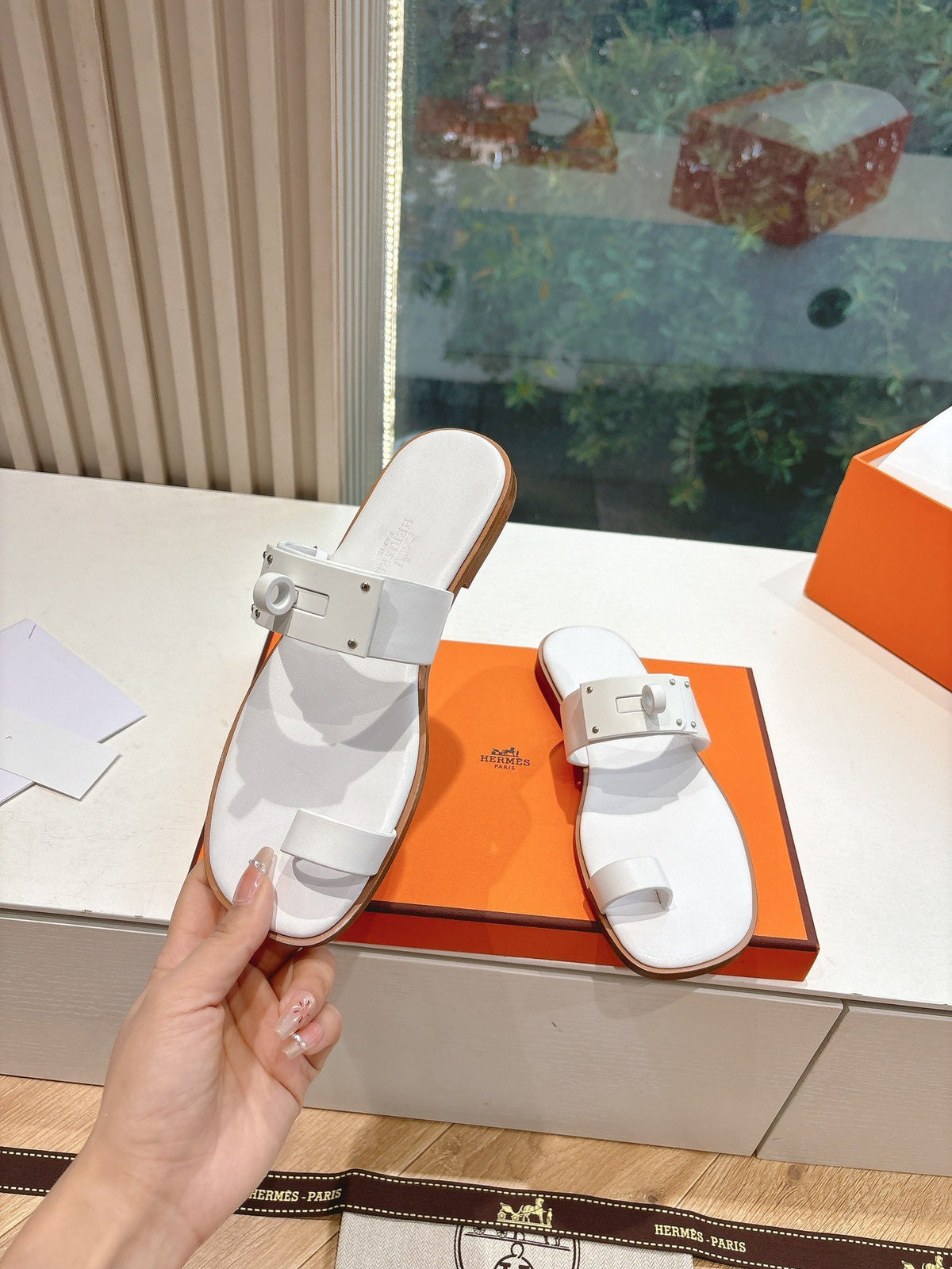 Hermes Women White Leather Flat Sandals