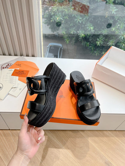 Hermes Women Black Leather Slip-On Sandals