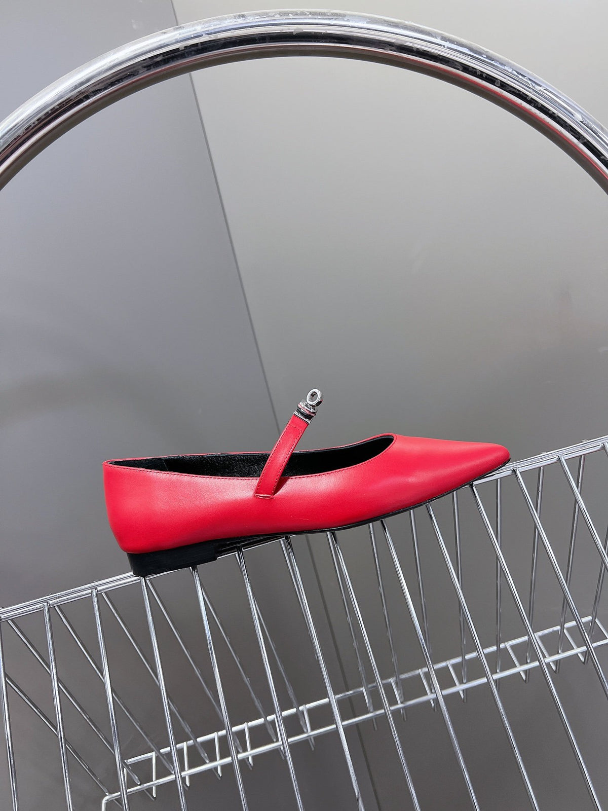 Hermes Women Red Leather Pointed Toe Flats