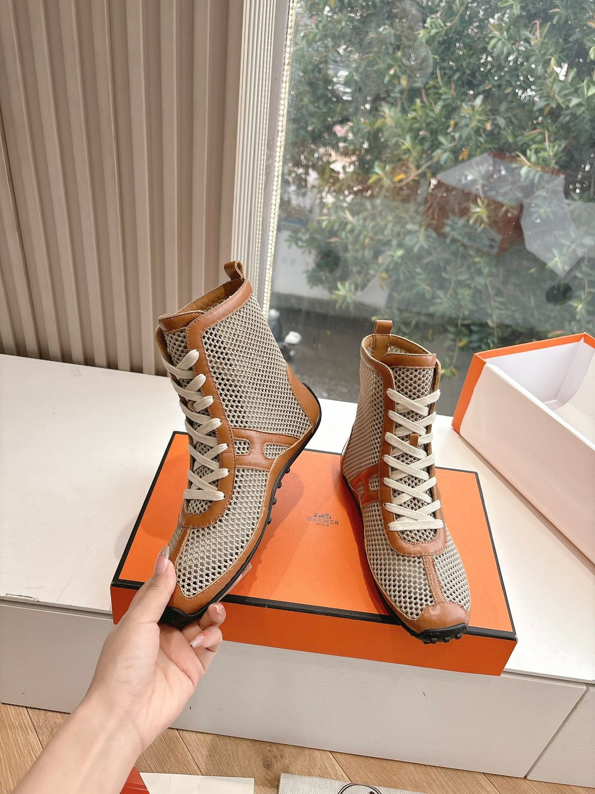 Hermes Women Beige Mesh And Brown Leather Sneakers
