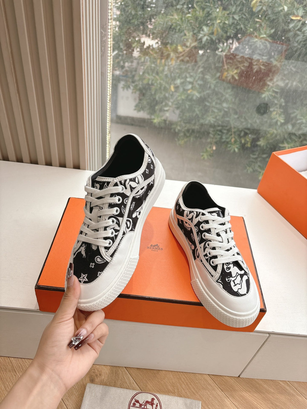 Hermes Women Black White Canvas Sneakers