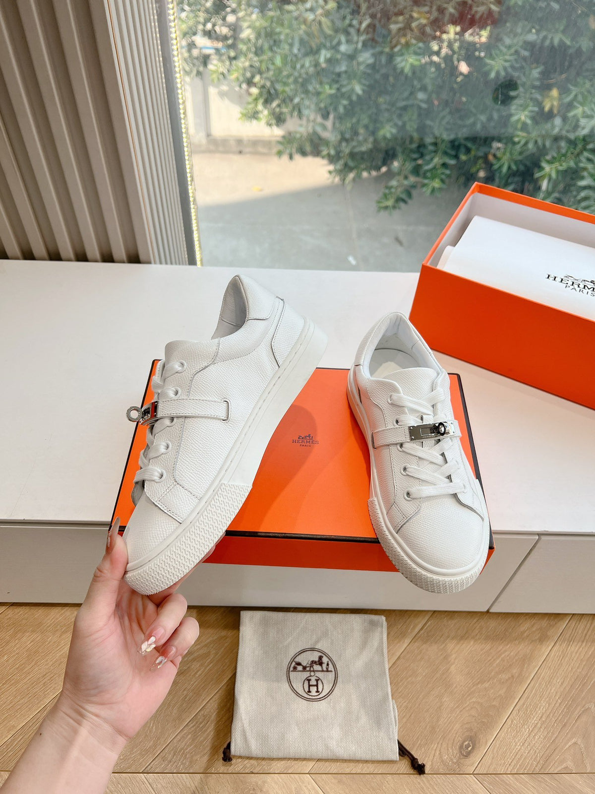 Hermes Women White Leather Sneakers