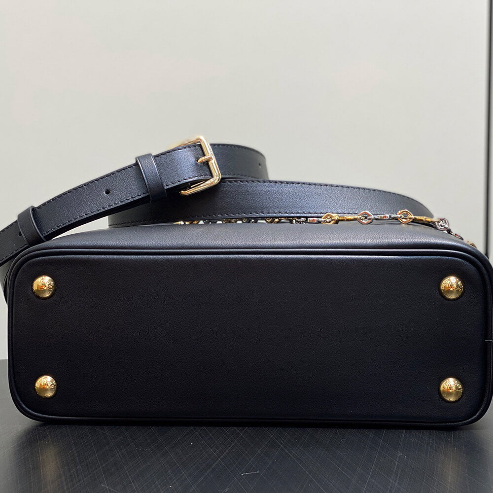 LV Capucines MM Souple