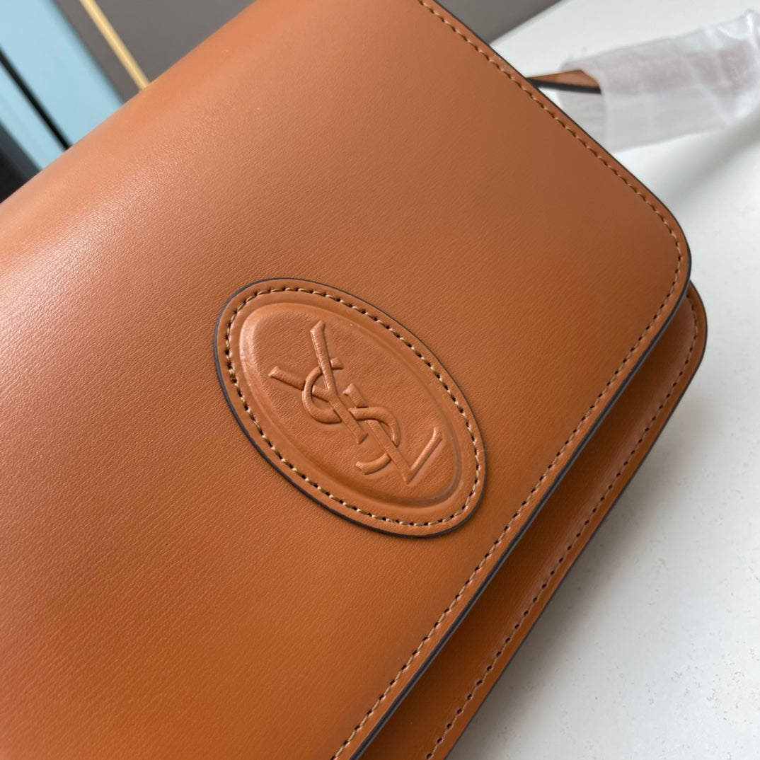 Saint Laurent Le 61 Saddle Shoulder Bag in Calfskin