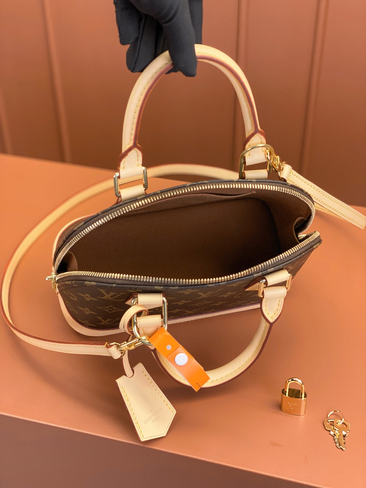 Louis Vuitton Monogram Alma BB
