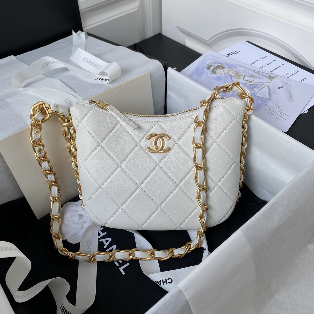 Chanel 22K Hobo Bag Logo Chain Lambskin
