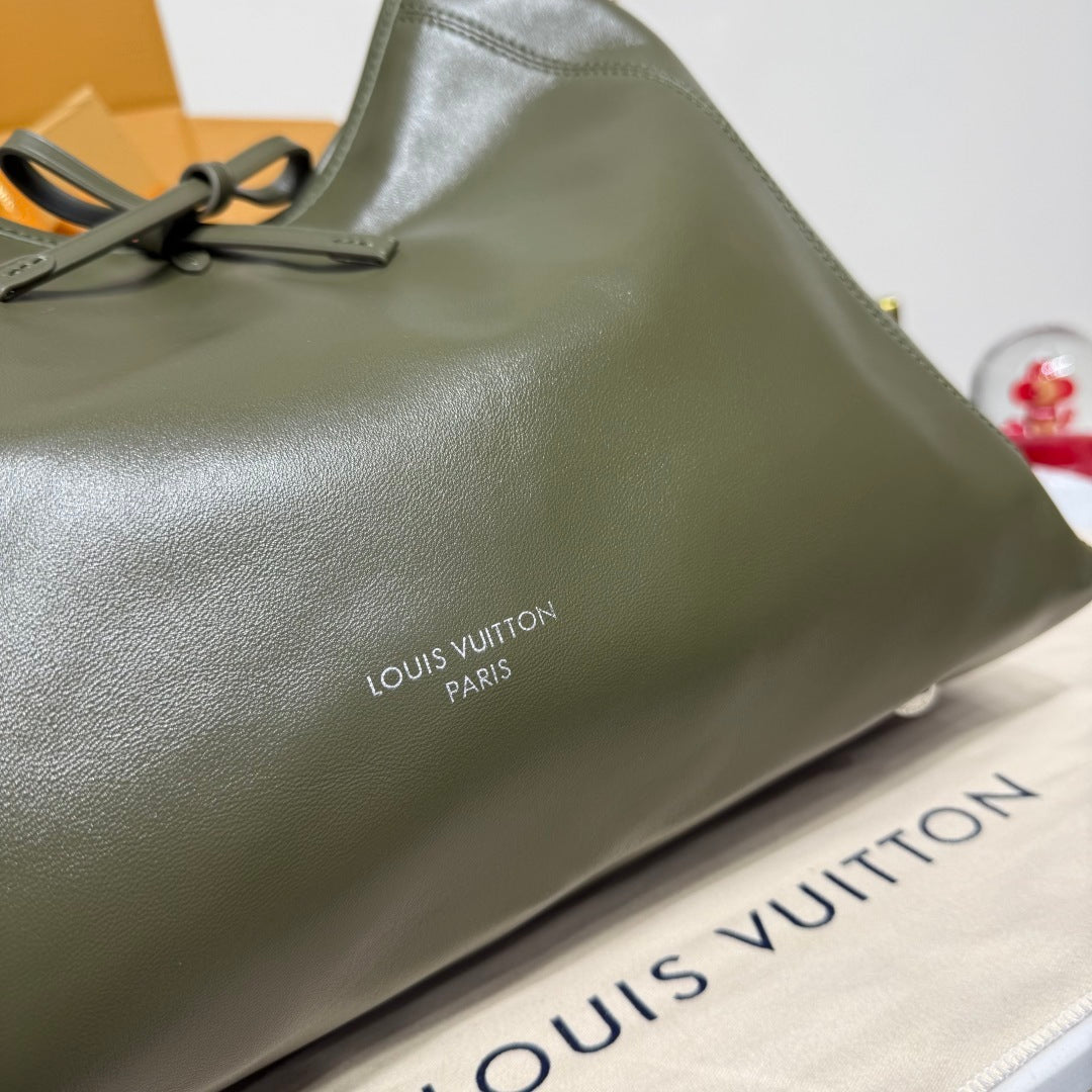 Louis Vuitton Carryall Vibe MM