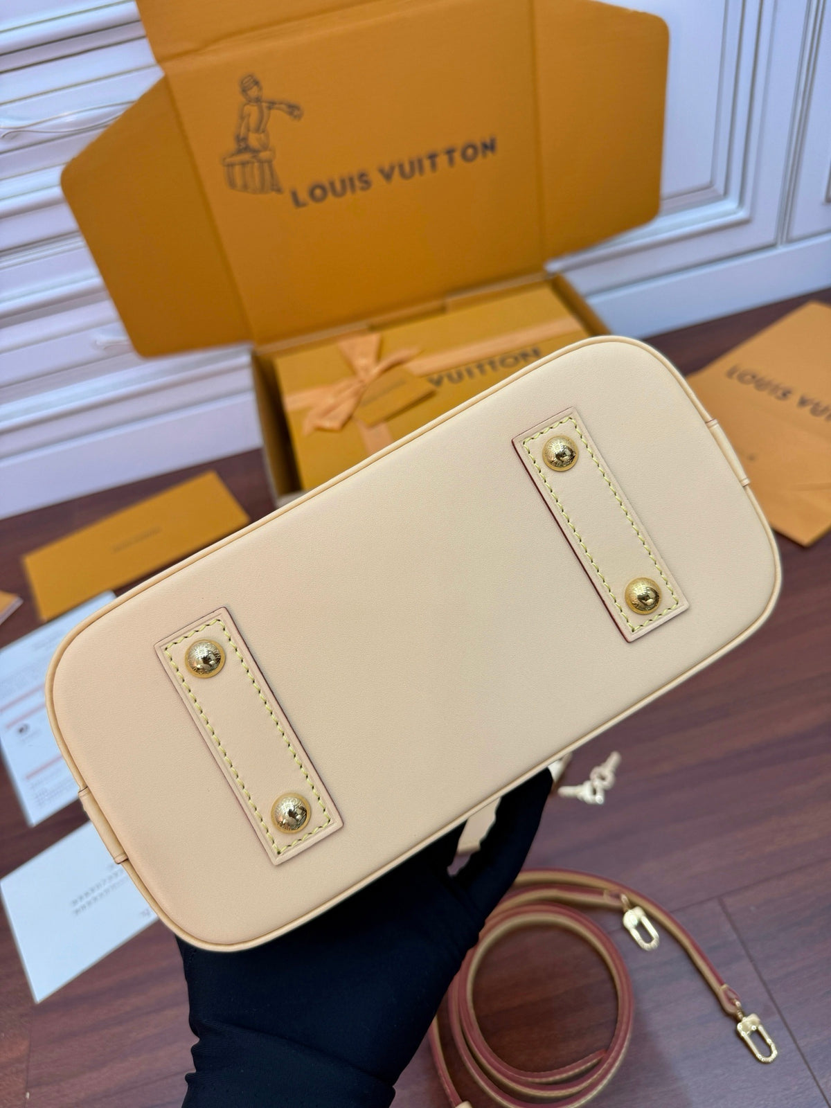Louis Vuitton Alma BB bag in Monogram