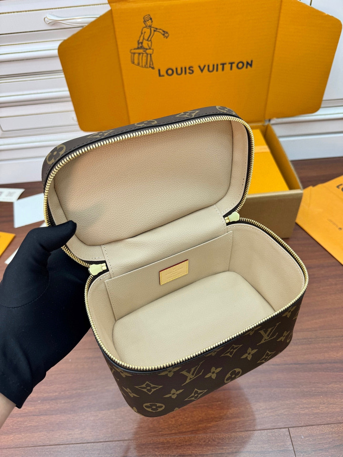 Louis Vuitton Nice Mini toiletry