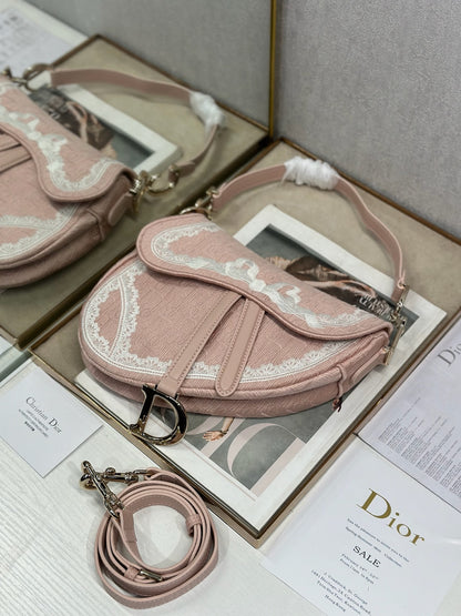 Dioramour Small Saddle Bag with Strap Soupir Pink
