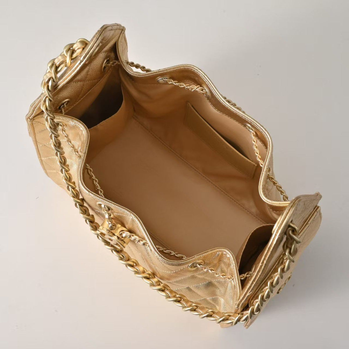 Chanel 25 Small Gold, Gold hardware