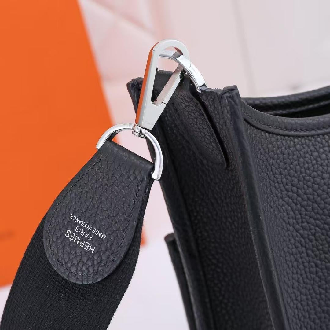 HN Evelyne III 29 Black
