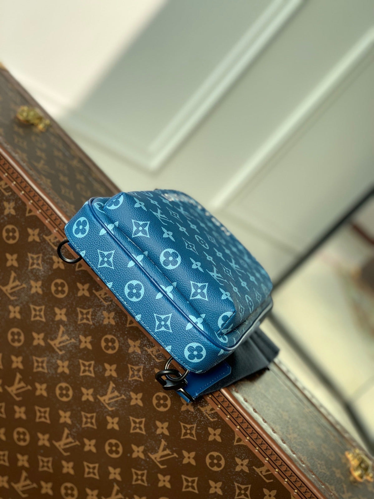 LV avenue bag in Atlantic Blue