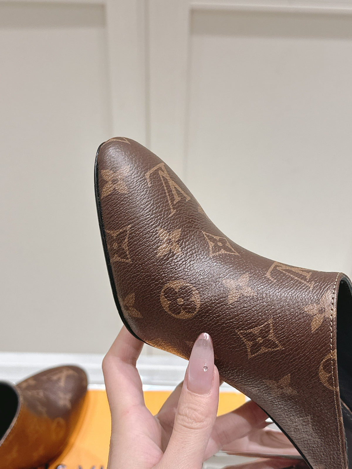 LV Women Brown Leather Mules