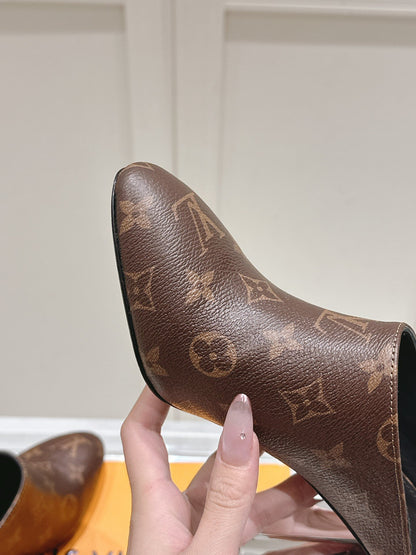 LV Women Brown Leather Mules