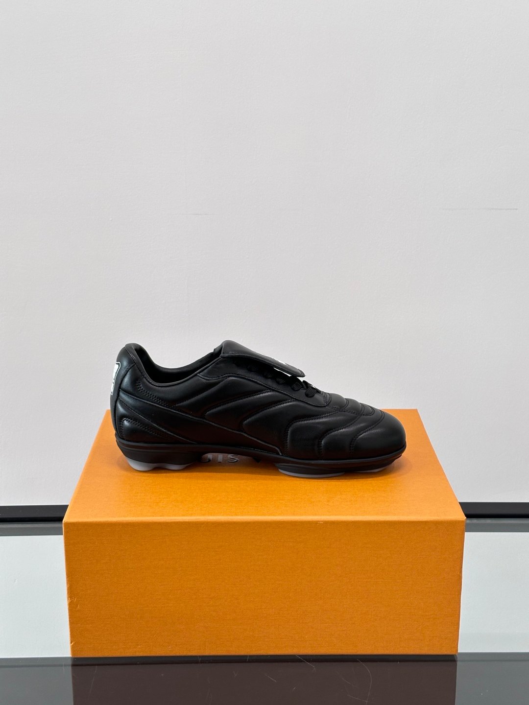 LV Men Black Leather Sneakers