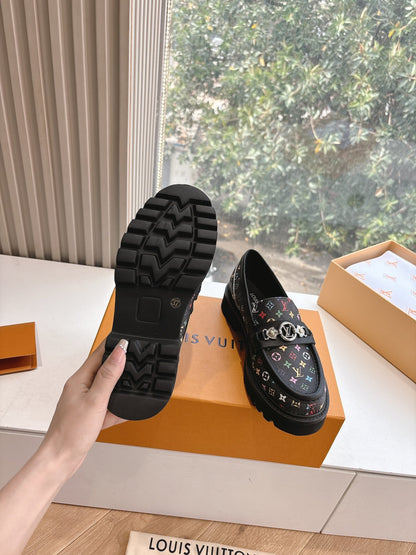 LV Women Black Patterned Leather Loafers