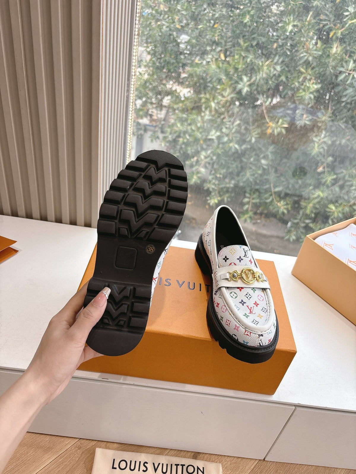 LV Women White Patterned Leather Loafers