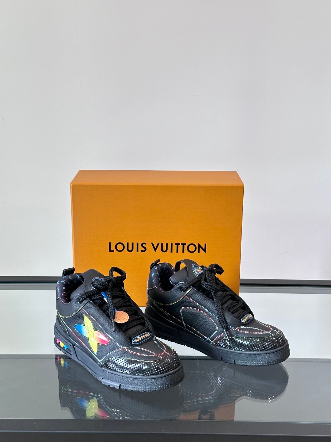 LV Men Black Leather Colorful Accent Sneakers