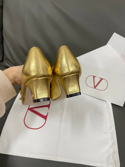 Valentino Women Gold Leather Bow Detail Pumps