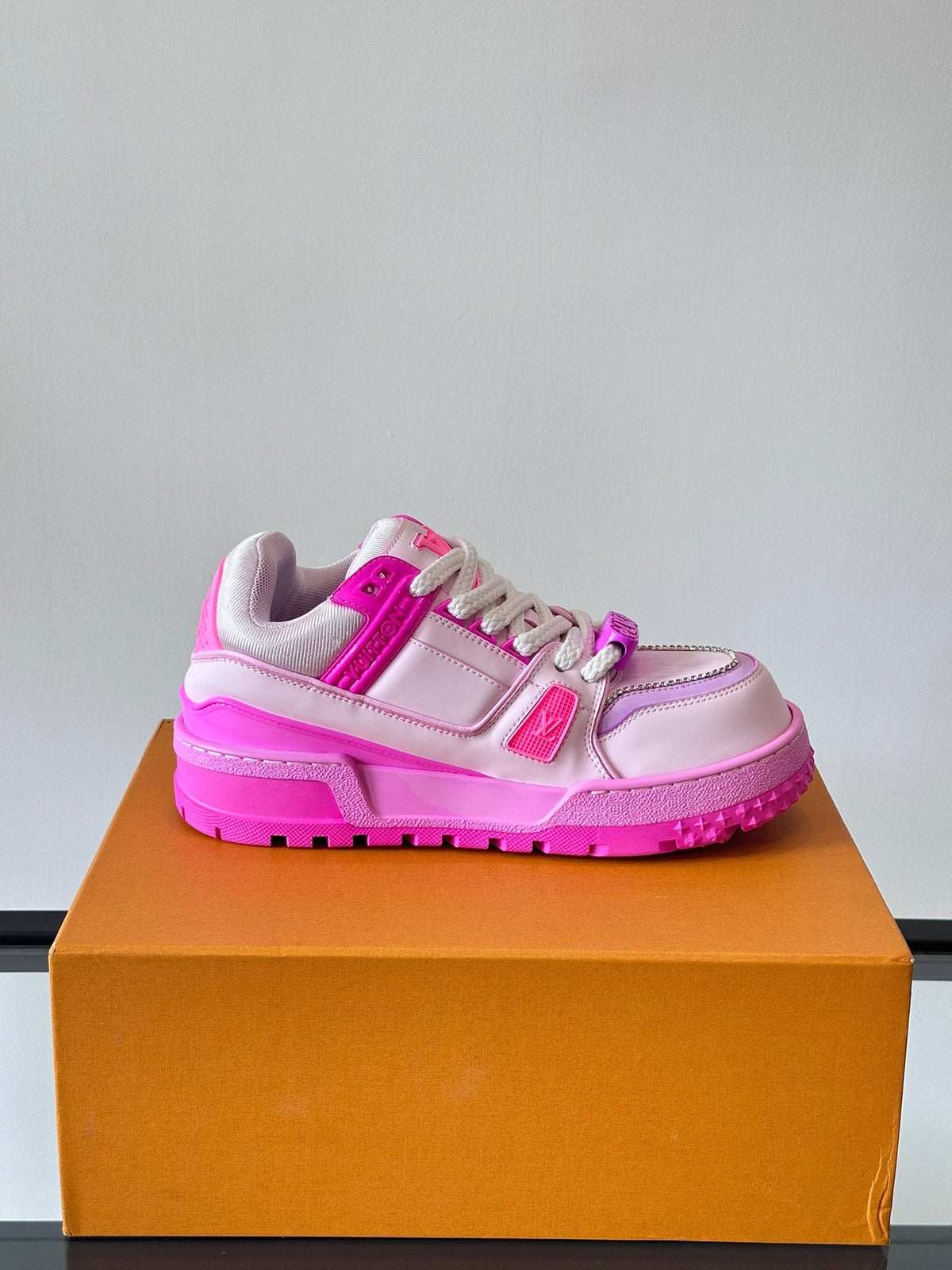 LV Men Pink Leather And Mesh Sneakers