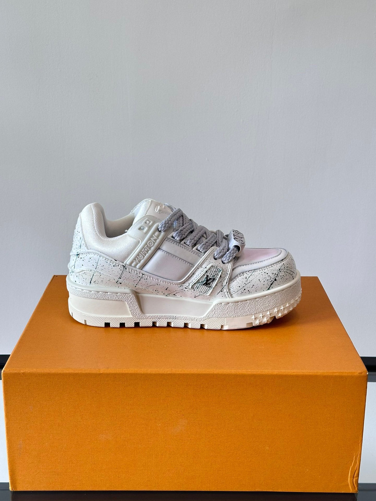 LV Men White Leather Sneakers With Black Splatter