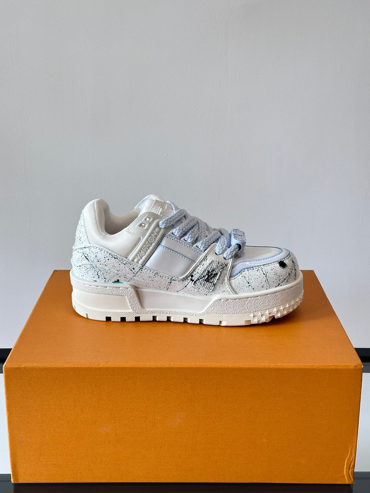LV Men White Leather Painted Sneakers