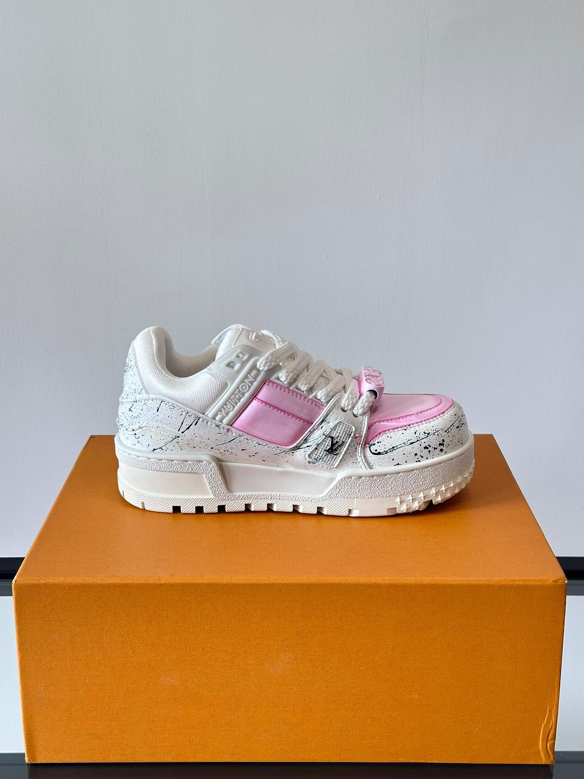 LV Men White Pink Leather Sneakers