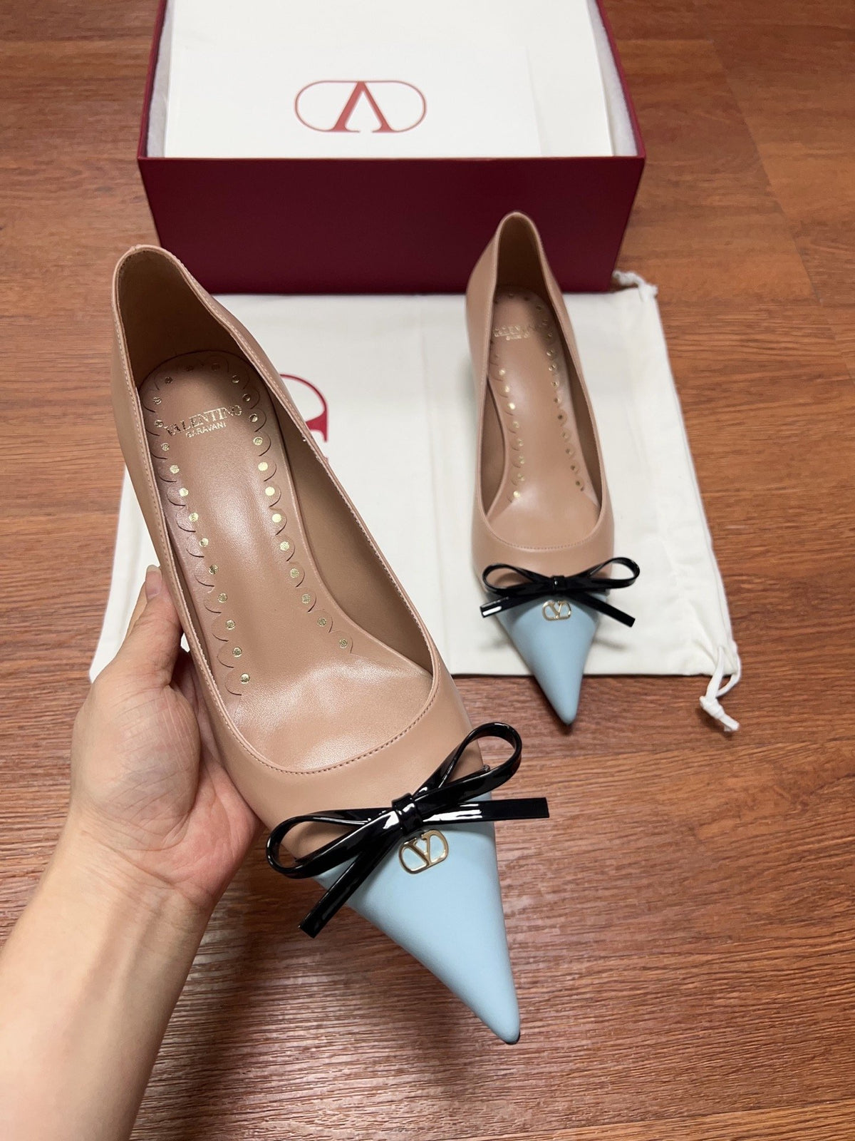 Valentino Women Beige And Light Blue Leather Pumps