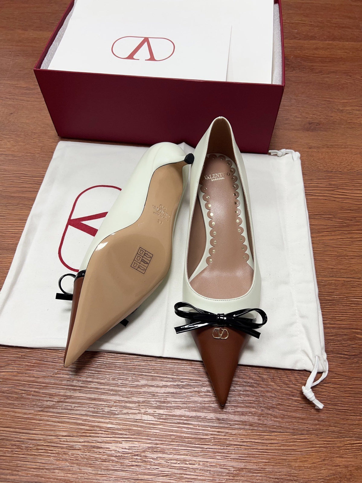 Valentino Women Ivory Leather Brown Patent Heels