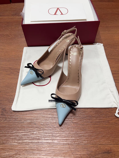 Valentino Women Nude Leather Blue Pointed Heels