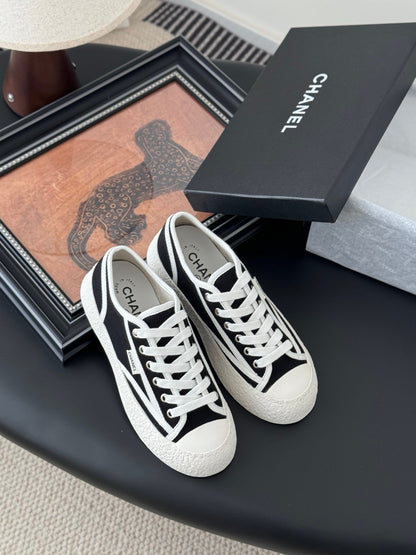 Chanel Women Black Canvas Casual Sneakers