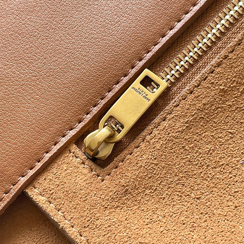 SAINT LAURENT Le 5 A 7