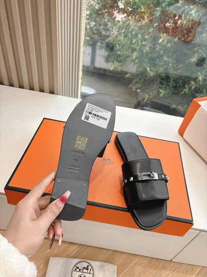 Hermes Women Black Leather Slide Sandals
