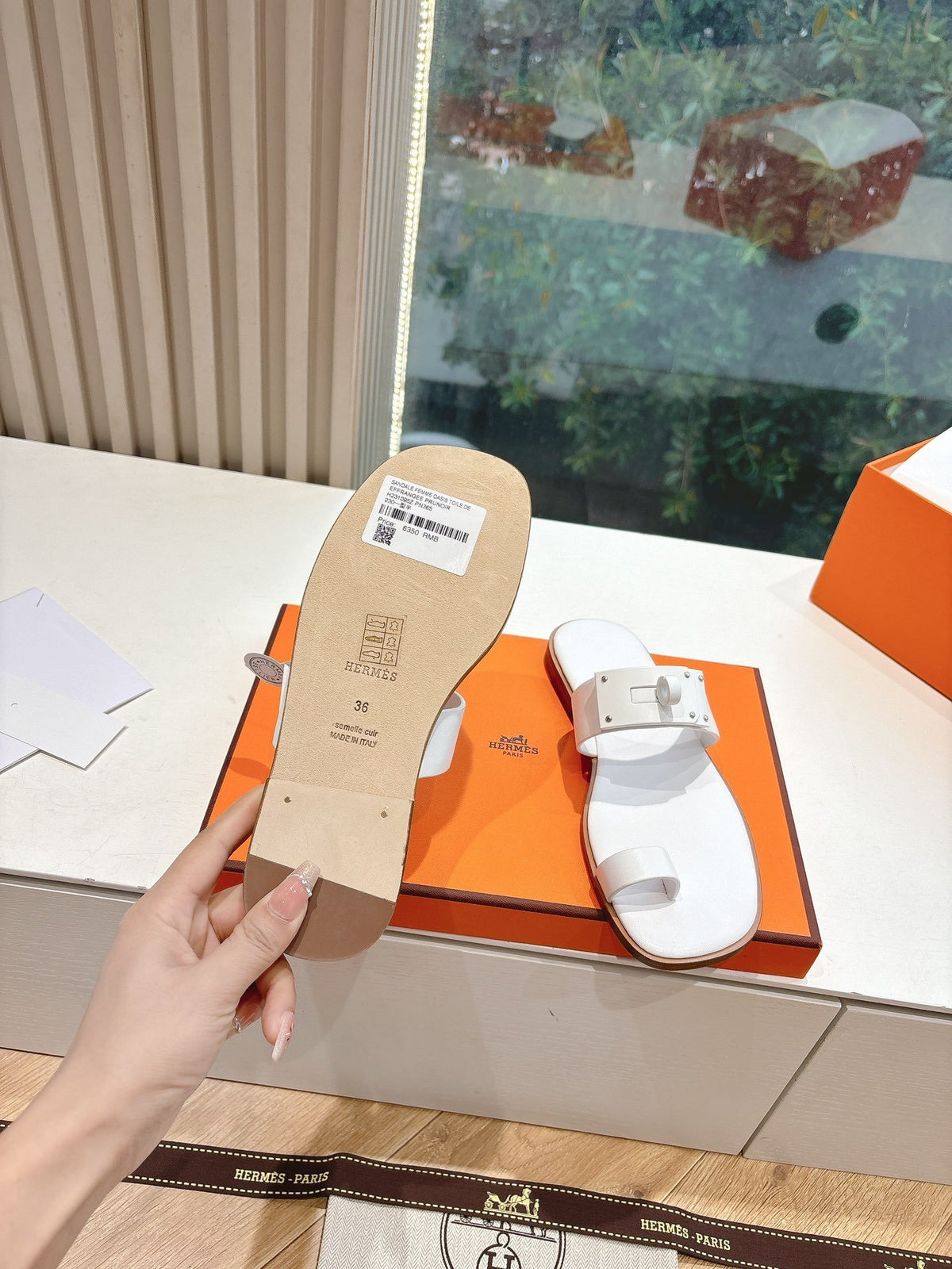Hermes Women White Leather Flat Sandals