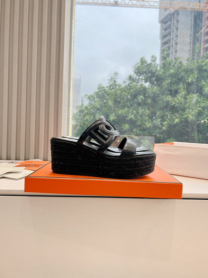 Hermes Women Black Leather Slip-On Sandals