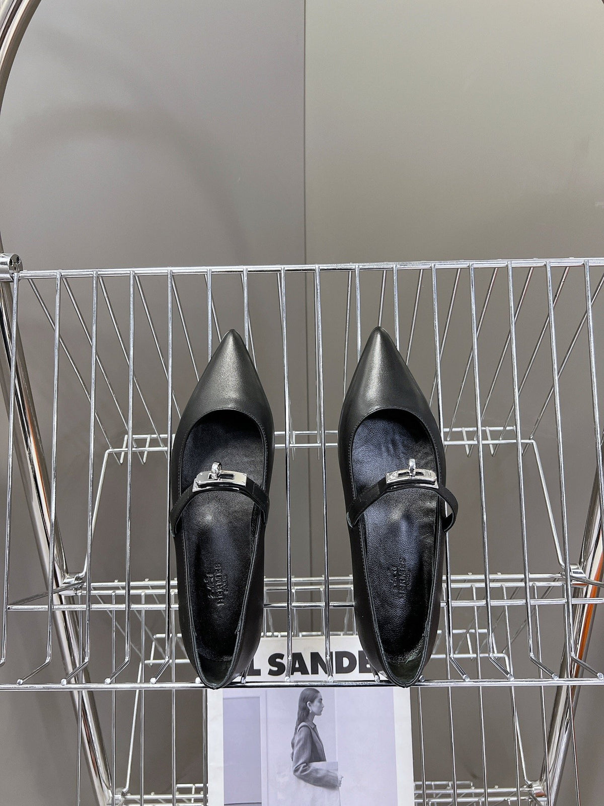 Hermes Women Black Leather Pointed Toe Flats