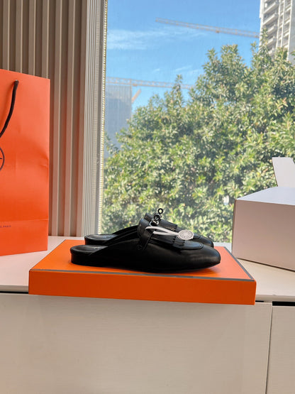 Hermes Women Black Leather Mules