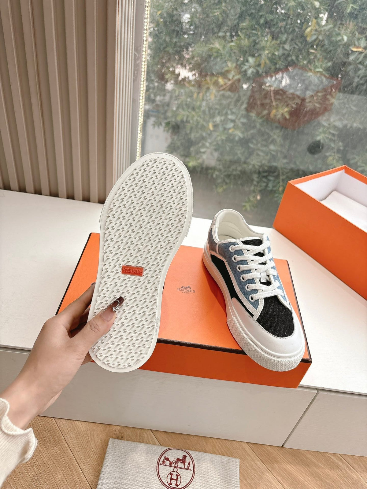 Hermes Women Black Blue Canvas And Leather Sneakers